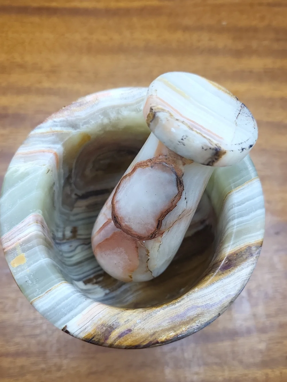 Hand Carved Onyx Mortar and Pestle in Cream and Brown